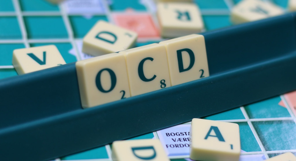 קוביות משחק עם המילה OCD